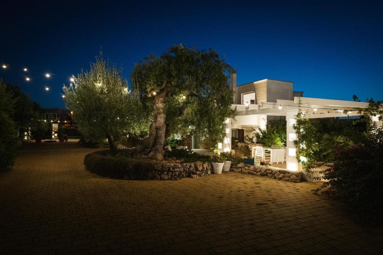 Prestigiosa Villa Con Piscina Condominiale Monopoli Zewnętrze zdjęcie
